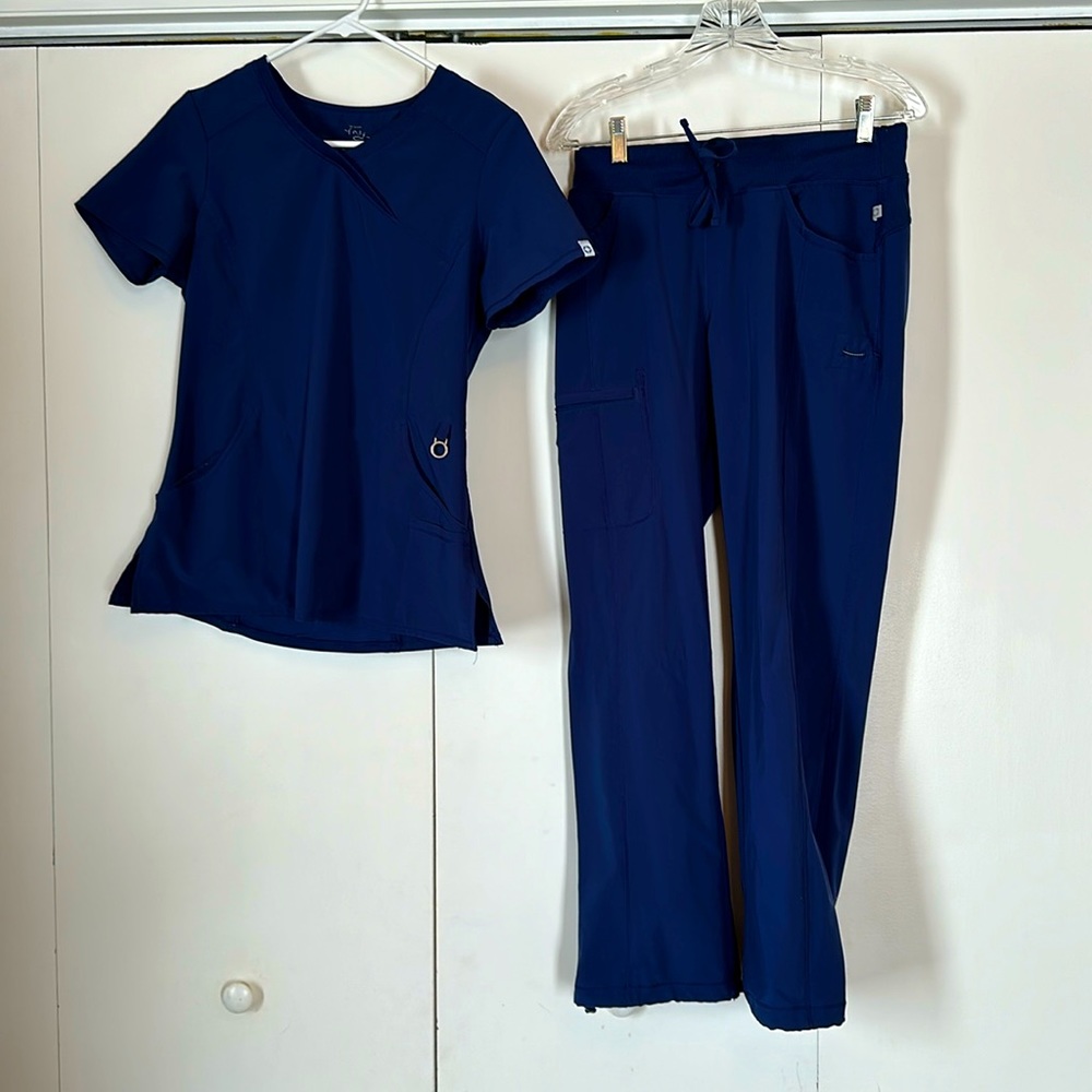 Infinity by Cherokee Scrubs women’s small set navy blue bottoms and top